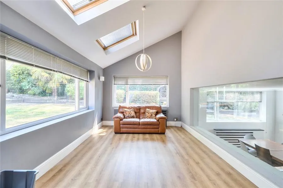 Frensham Way, Epsom, KT17, photo 3