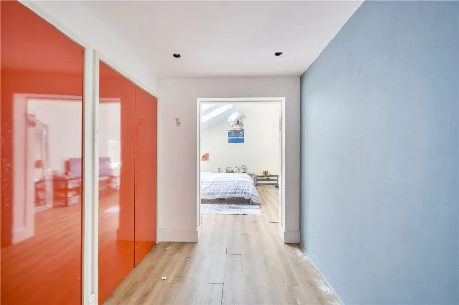 Frensham Way, Epsom, KT17, photo 11