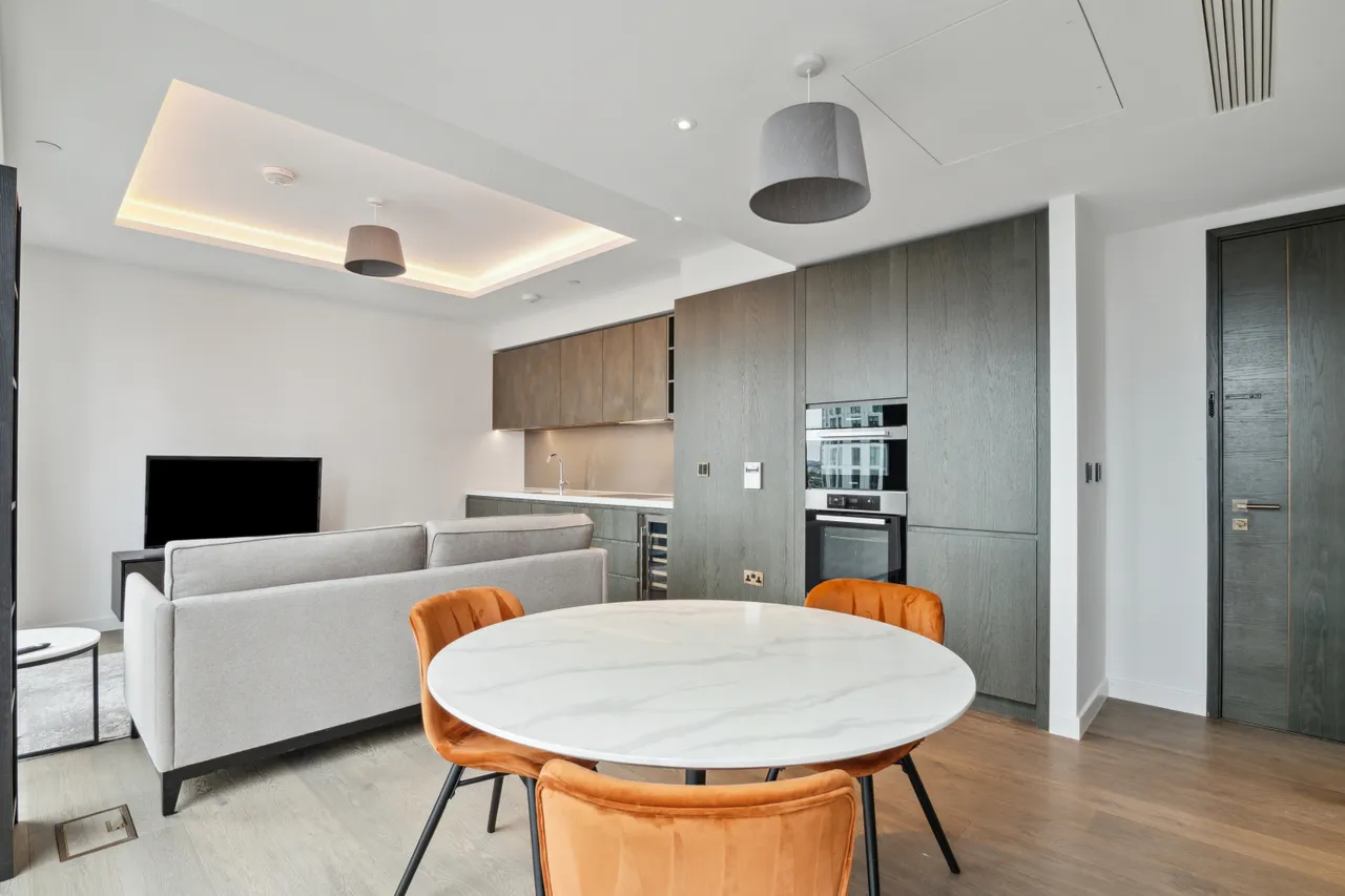 Carnation Way, London, SW8, photo 2