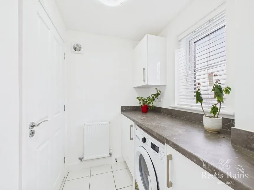 Blenheim Avenue, Brough, East Riding, HU15, photo 10
