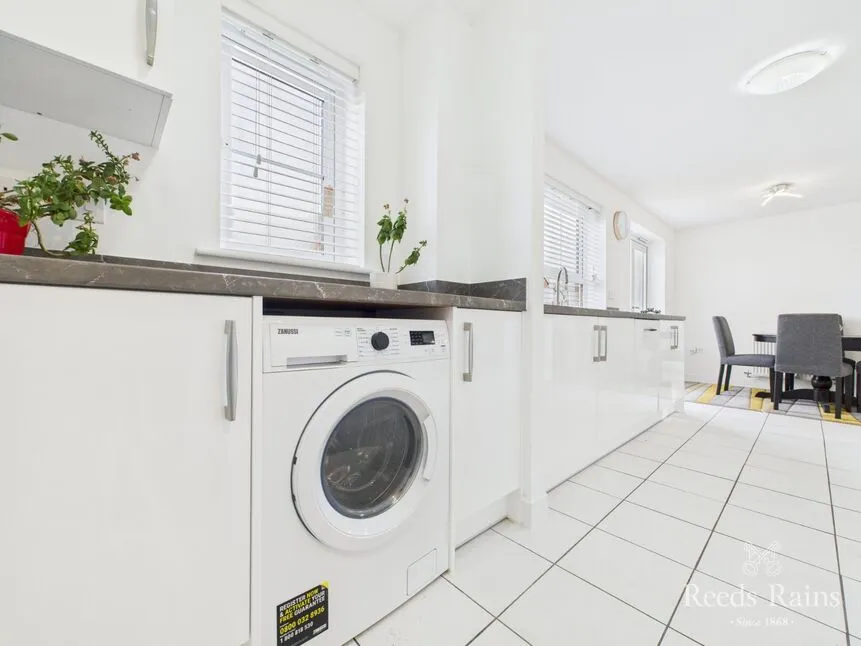Blenheim Avenue, Brough, East Riding, HU15, photo 8