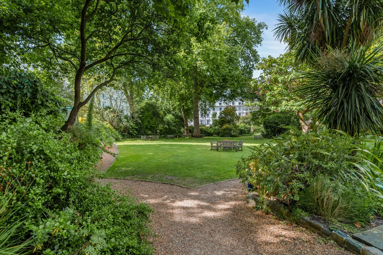 Eccleston Square Mews, Pimlico, SW1V, photo 25