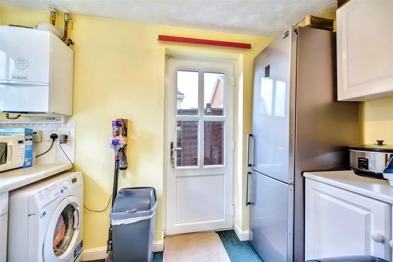 Holden Gardens, Stapleford, NG9, photo 10