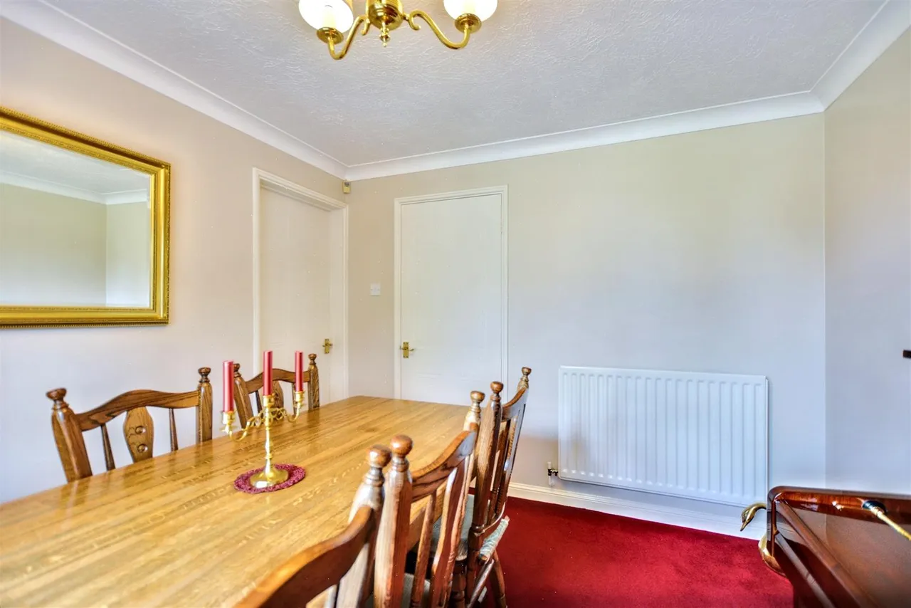 Holden Gardens, Stapleford, NG9, photo 8