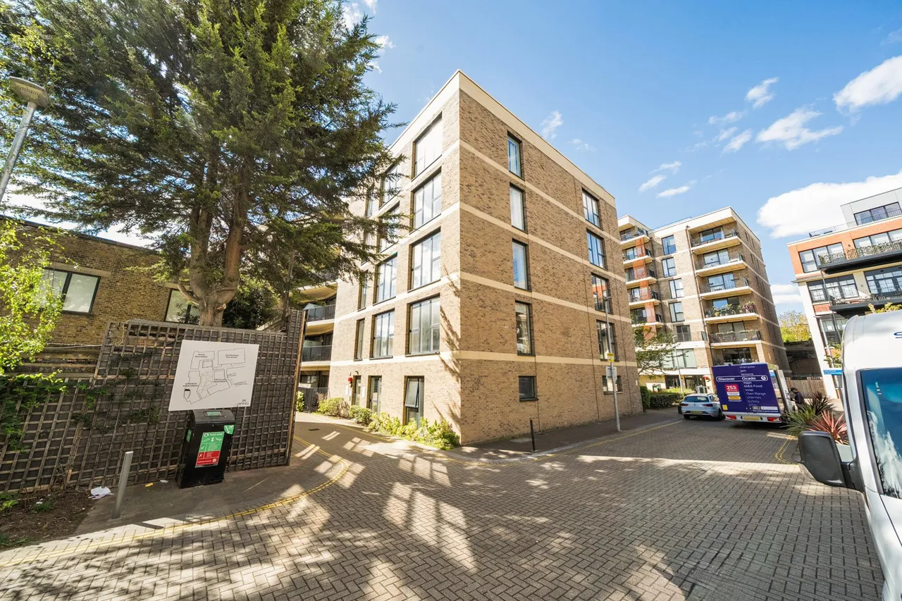 Fritillary Apartments, London, SE5, photo 18