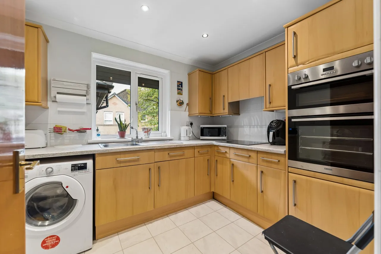Mitre Court, Broomhill, G11, photo 5