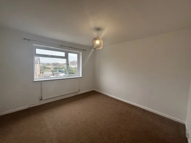 Newcroft Road, CALNE, photo 8