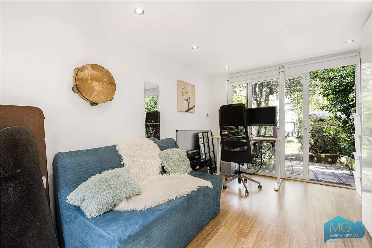 Queens Avenue, London, N10, photo 20