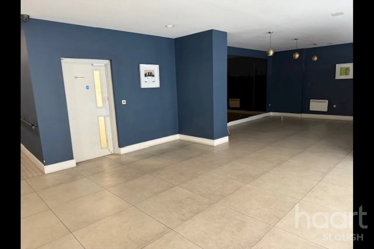 High Street, Slough, SL1, photo 6