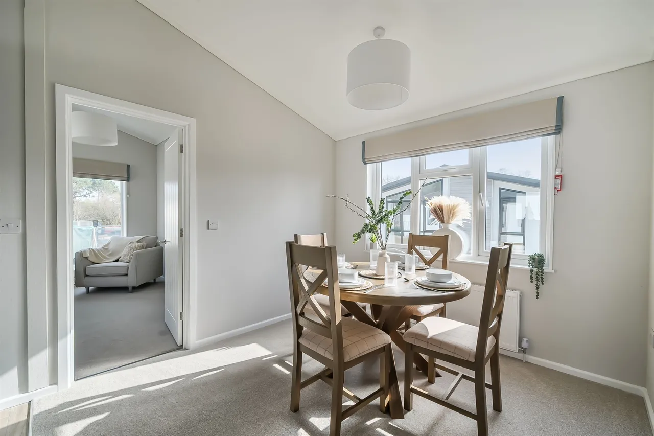 Blandford Road North, Beacon Hill, BH16, photo 5