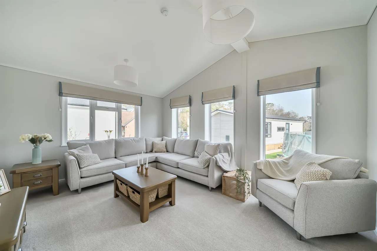 Blandford Road North, Beacon Hill, BH16, photo 2
