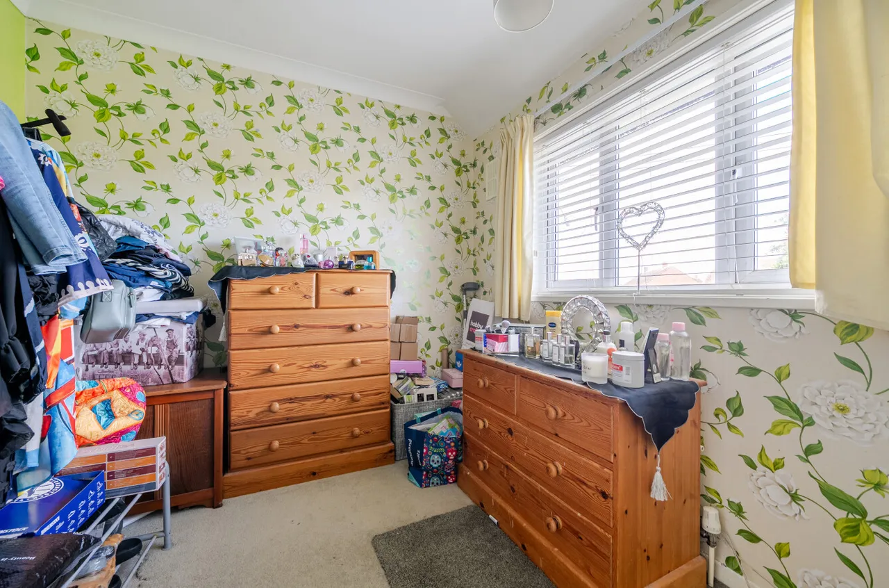 Selborne Avenue, Havant, PO9, photo 9