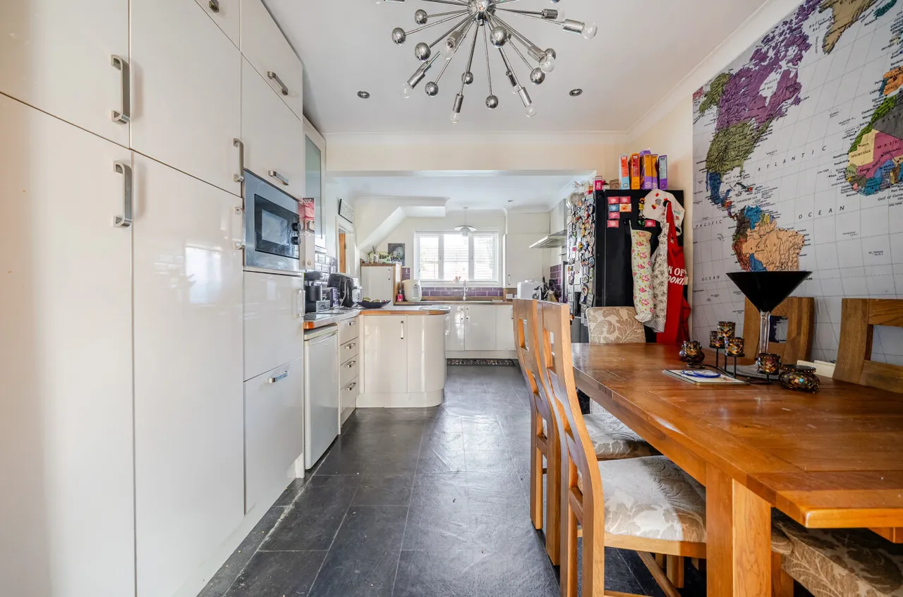 Selborne Avenue, Havant, PO9, photo 4