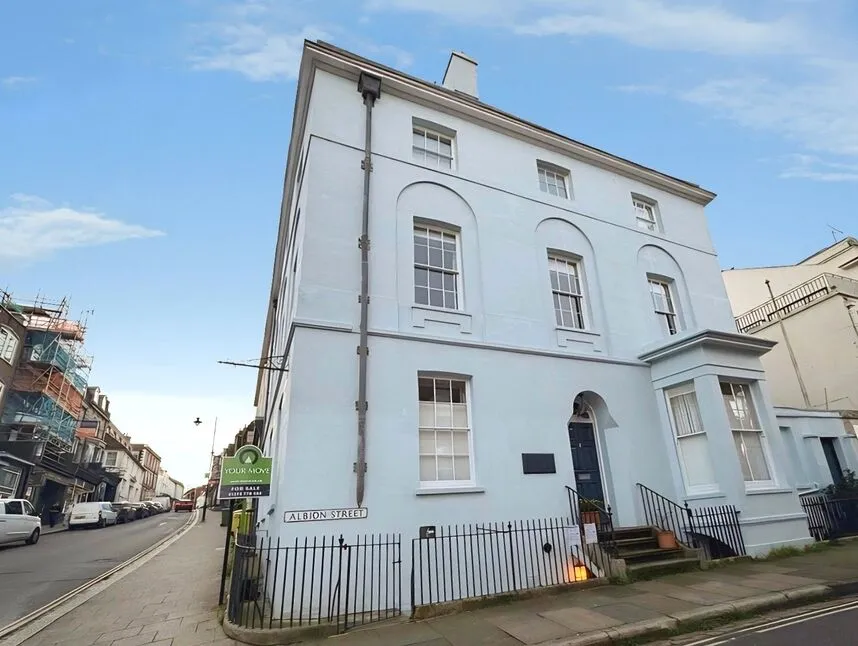 2 bed flat for sale — Albion Street, Lewes, East Sussex, BN7