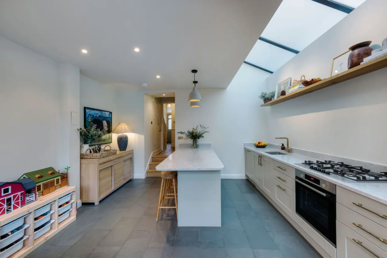 Newport Road, Leyton, E10, photo 8