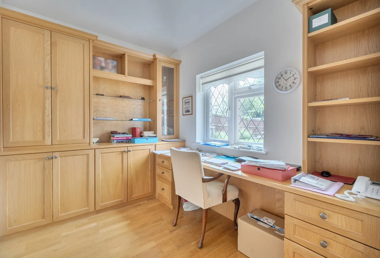 St. Marys Copse, Surrey, St. Marys Road, KT4 7LA, photo 13
