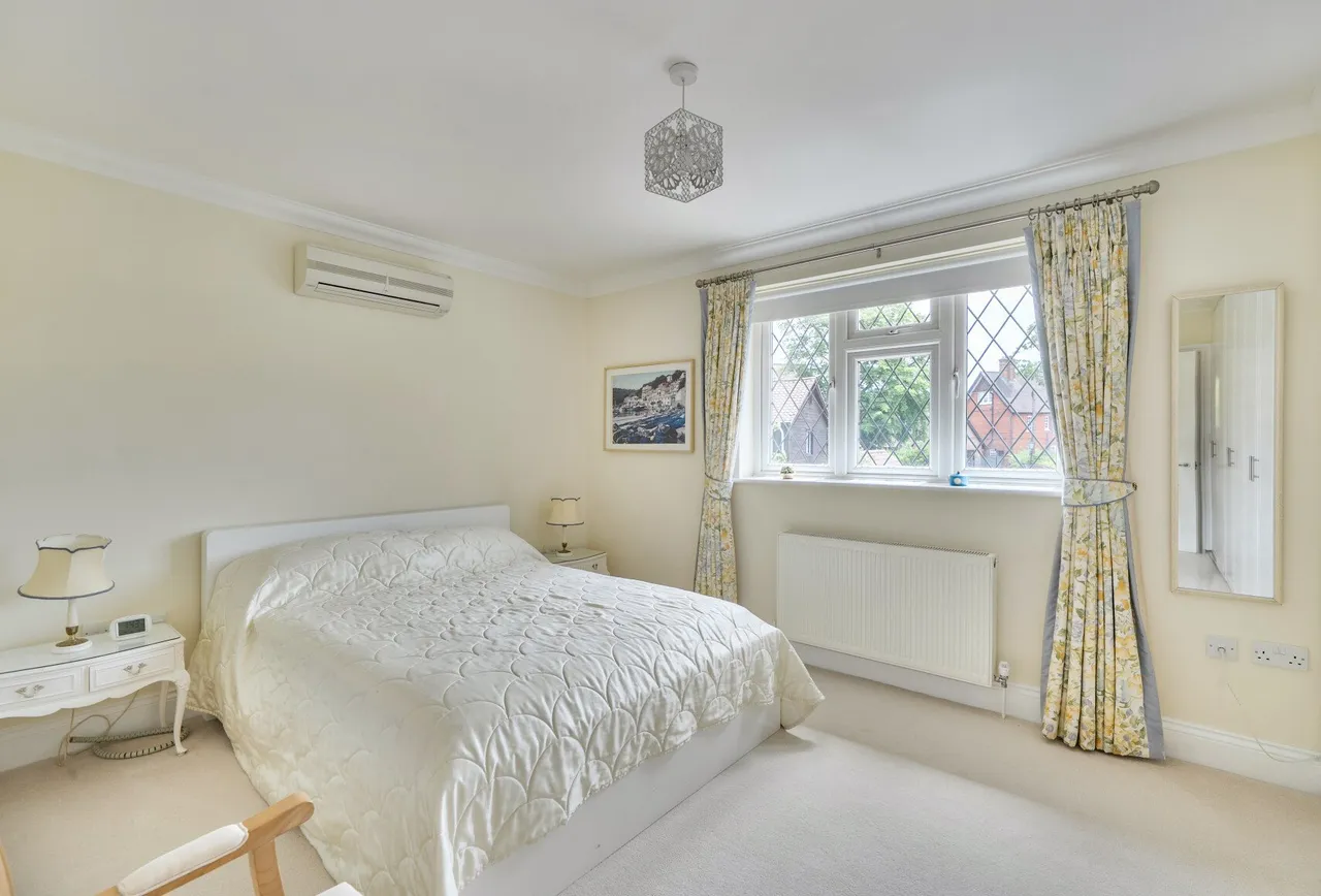 St. Marys Copse, Surrey, St. Marys Road, KT4 7LA, photo 17