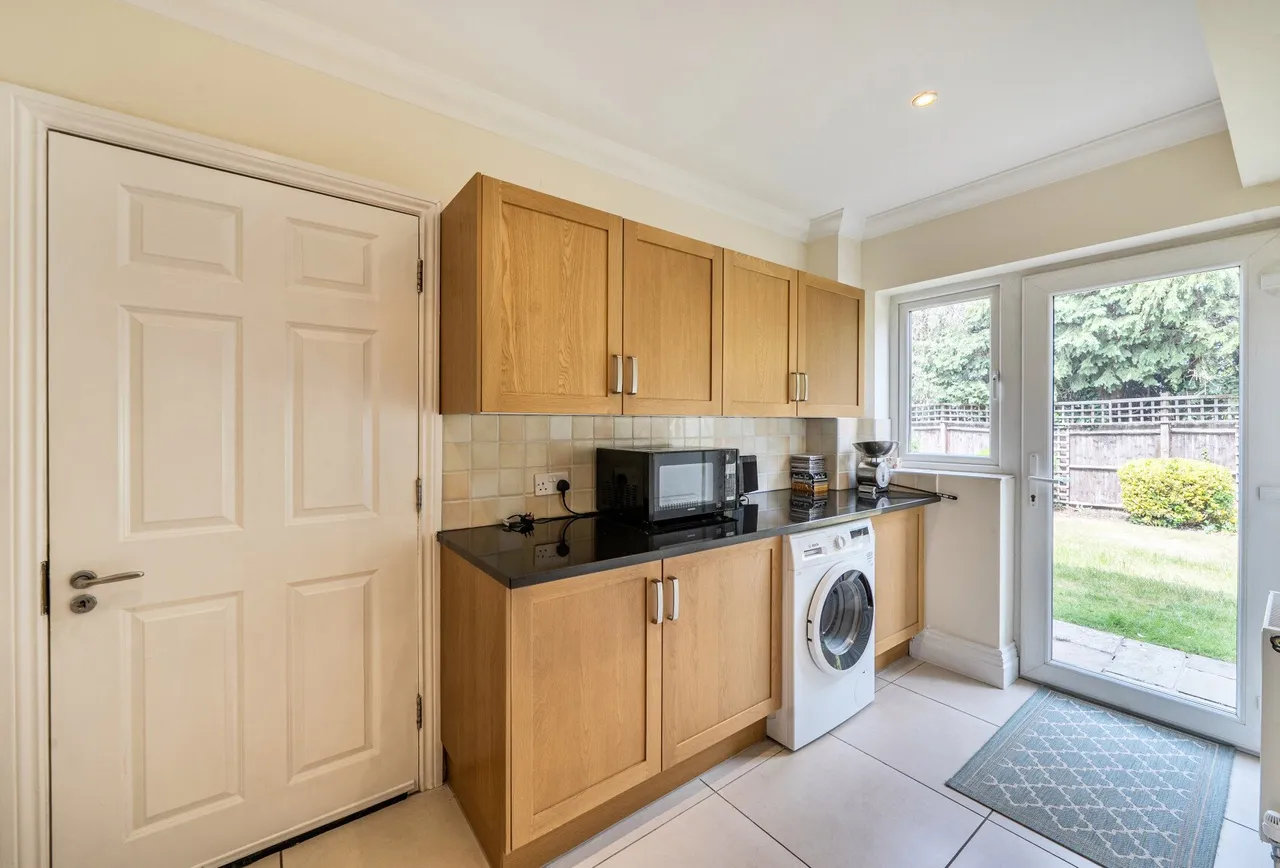 St. Marys Copse, Surrey, St. Marys Road, KT4 7LA, photo 11