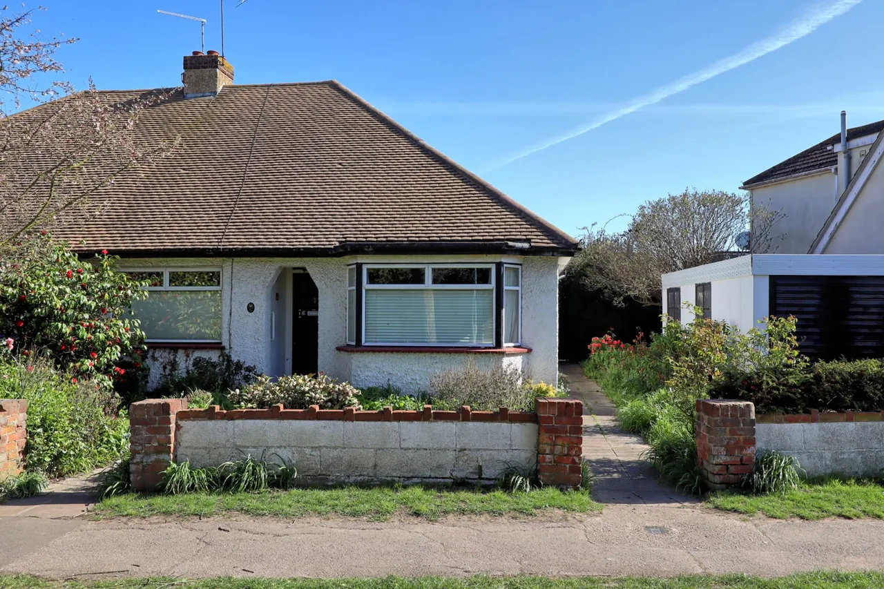 Snakes Lane, Southend On Sea, SS2 6UD, photo 17