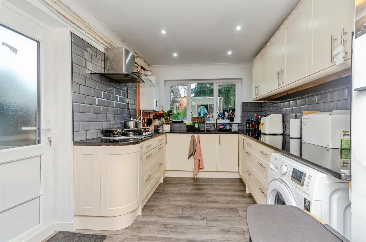 Thompson Close, Willenhall, WV13, photo 7