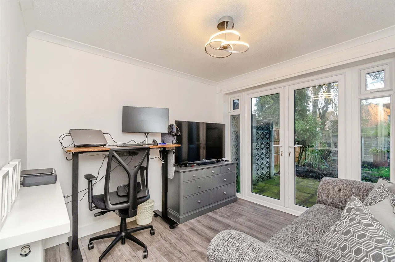 Thompson Close, Willenhall, WV13, photo 5
