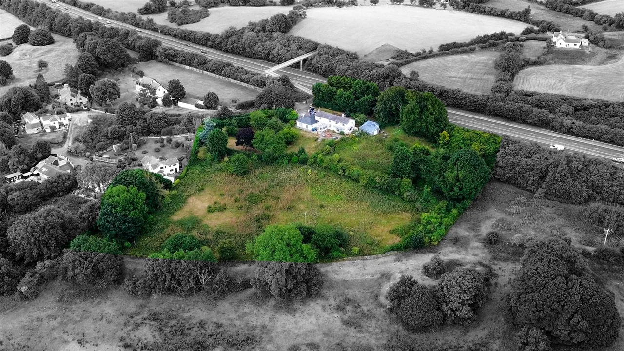 Pen Y Pylle, Brynford, Holywell, Flintshire, CH8 8HB, photo 5