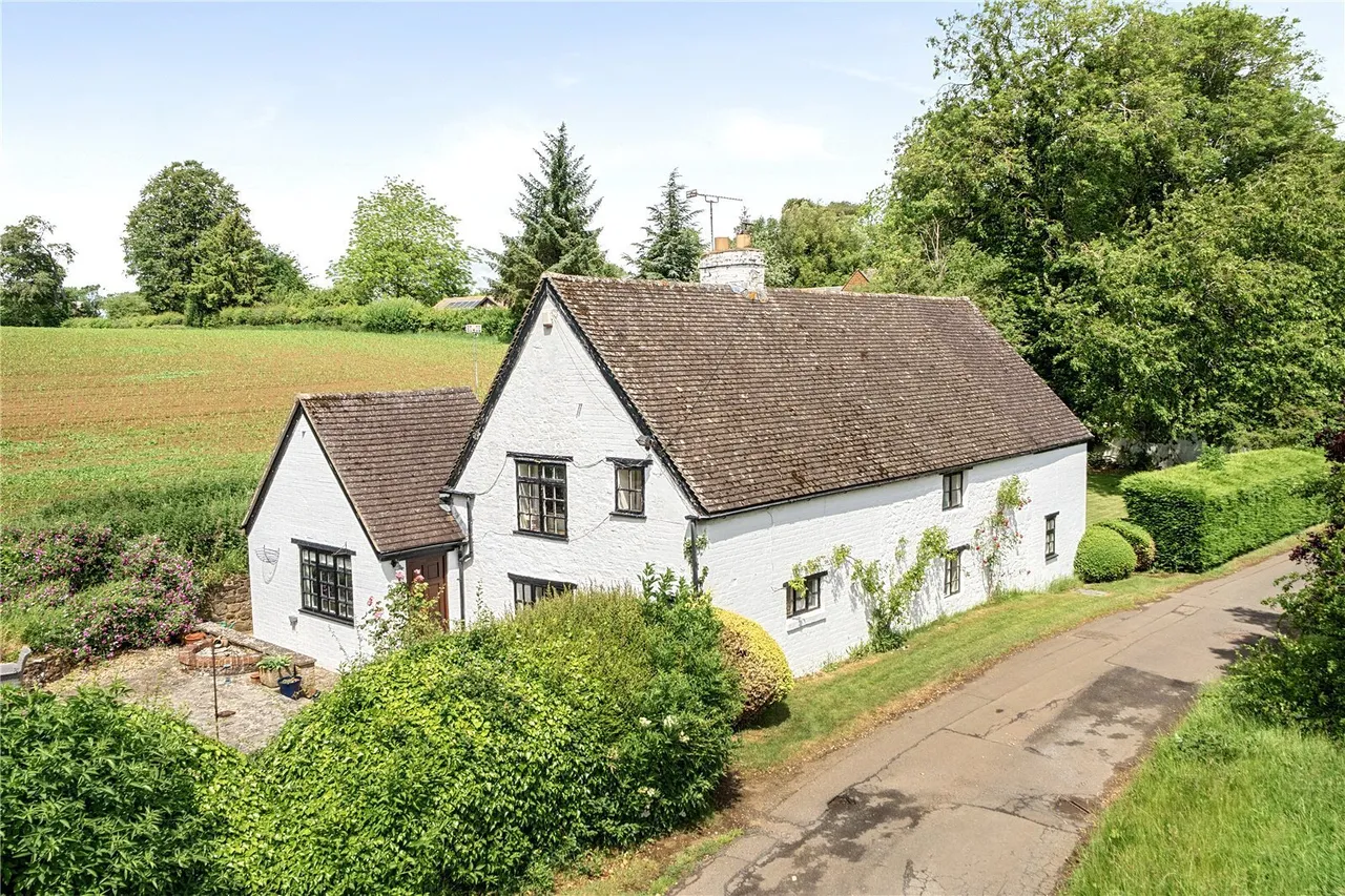 4 bed house for sale, Little Back Lane, Hellidon, NN11
