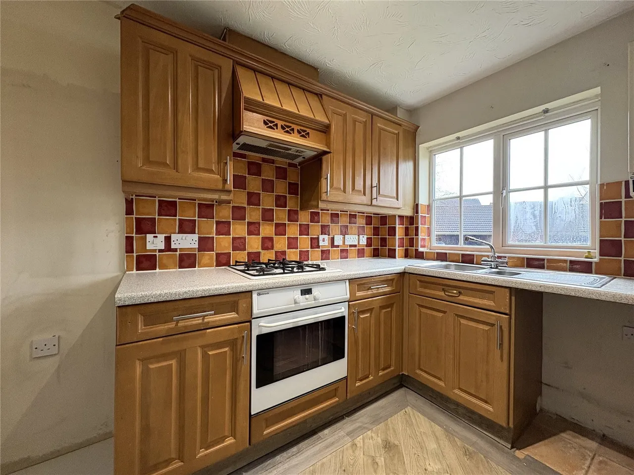 Plymouth Road, Chafford Hundred, Grays, Essex, RM16, photo 5
