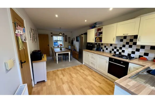 Millfield Court, Matlock, DE4, photo 3