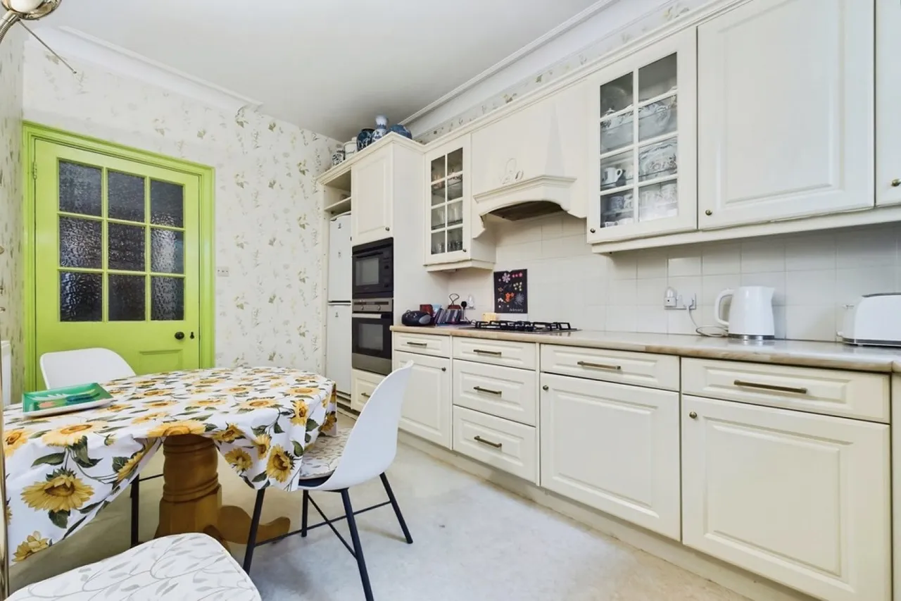 Sandgate Road, Folkestone, photo 3