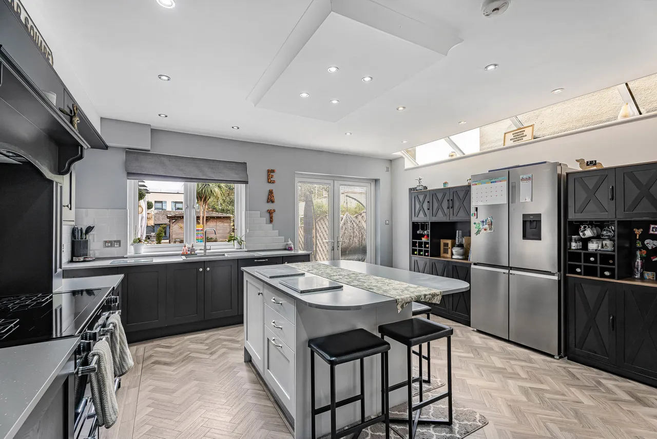 Kingston Road, Staines-upon-Thames, TW18, photo 6