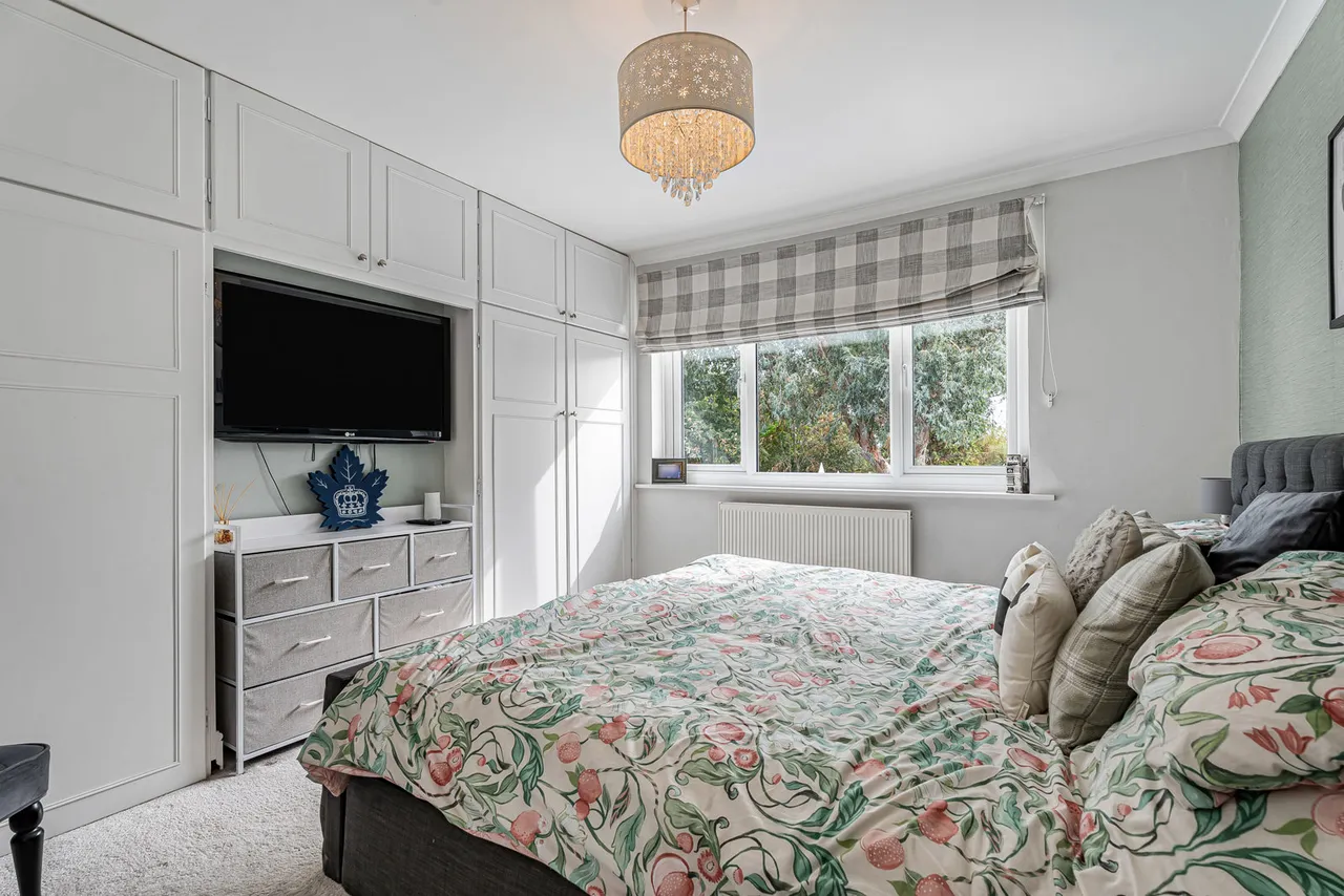 Kingston Road, Staines-upon-Thames, TW18, photo 13