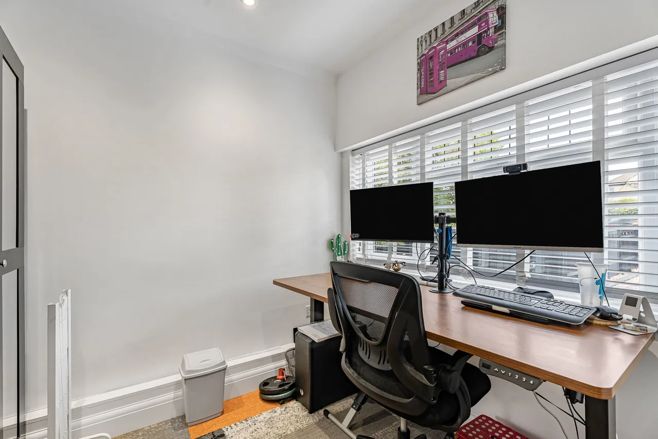 Kingston Road, Staines-upon-Thames, TW18, photo 8