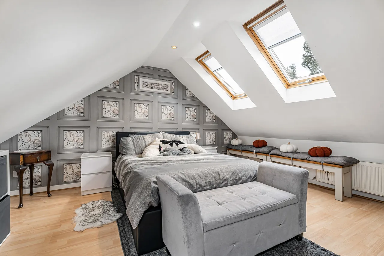 Kingston Road, Staines-upon-Thames, TW18, photo 14
