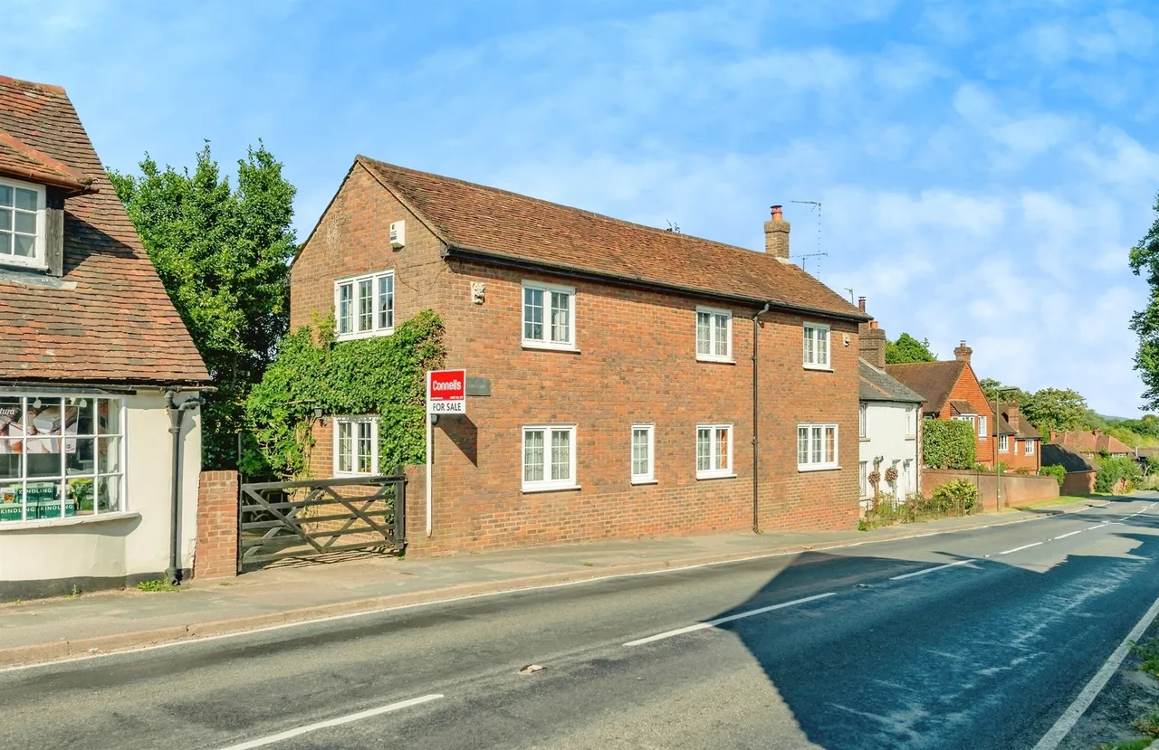 3 bed house for sale — High Street, Bletchingley, Redhill