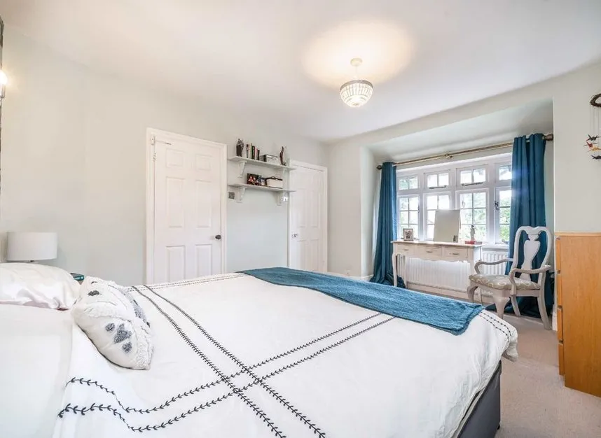 Gloucester Road, Hampton, TW12, photo 5