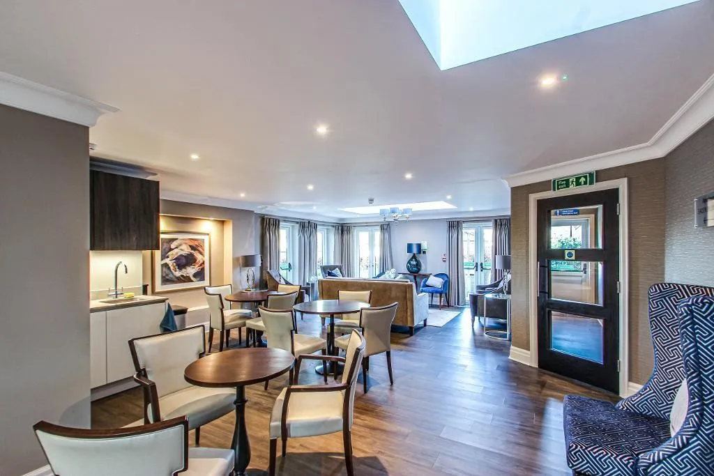 Limpsfield Road, Warlingham, photo 5
