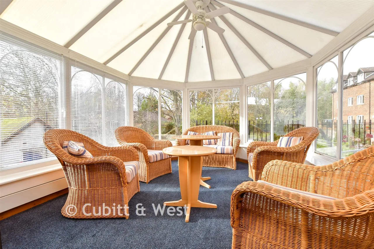 Belmont Road, Leatherhead, KT22, photo 8