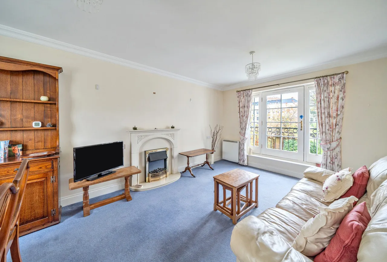 Commercial Street, Cheltenham, GL50 2AJ, photo 4