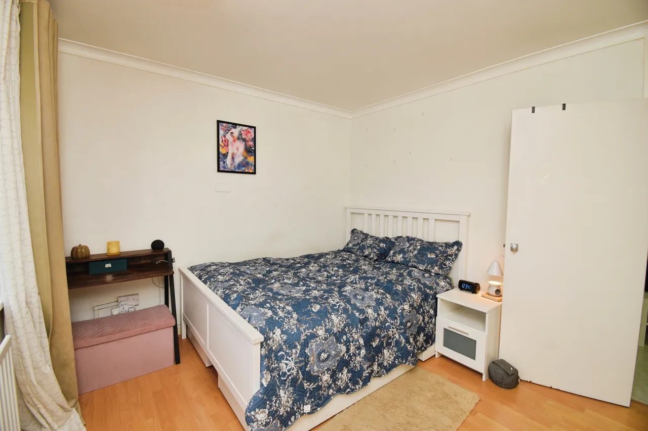 High Street, London, E13, photo 12