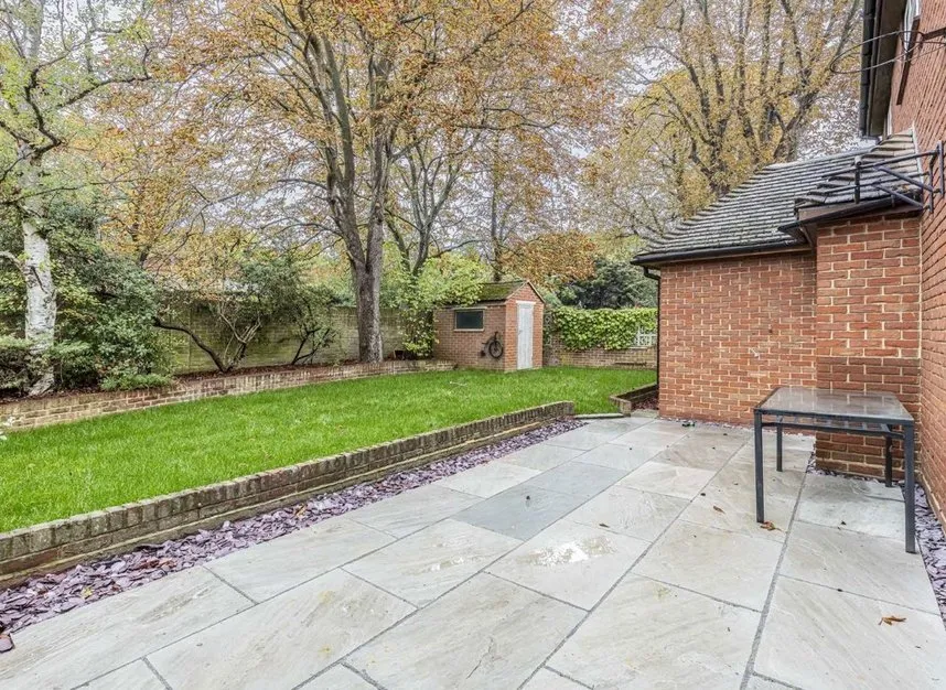 Broomfield, Sunbury-On-Thames, TW16, photo 9