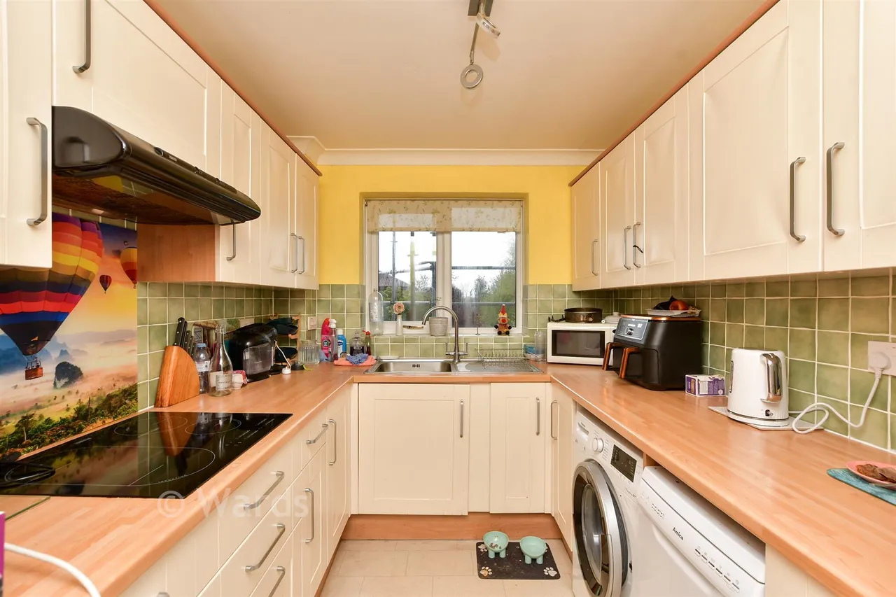 Lyell Road, Birchington, CT7, photo 2