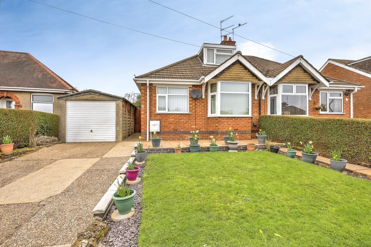 Cameron Drive, Northampton, Northamptonshire, NN5, photo 2