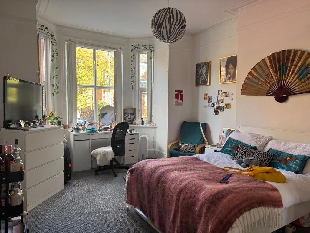 9 bed house to rent, Egerton Road, Fallowfield, M14