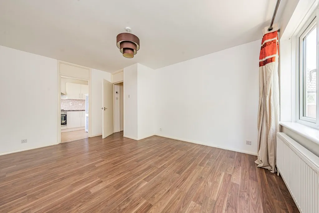 Hetherington Way, Ickenham, UB10, photo 16