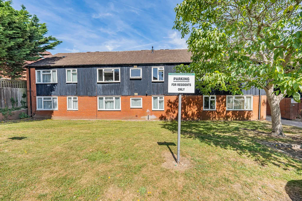 Hetherington Way, Ickenham, UB10, photo 21
