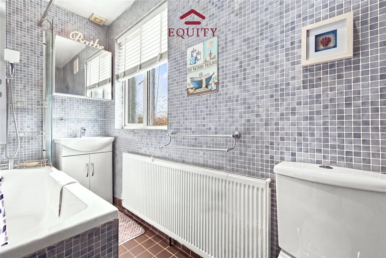 Carisbrook Close, Enfield, photo 20