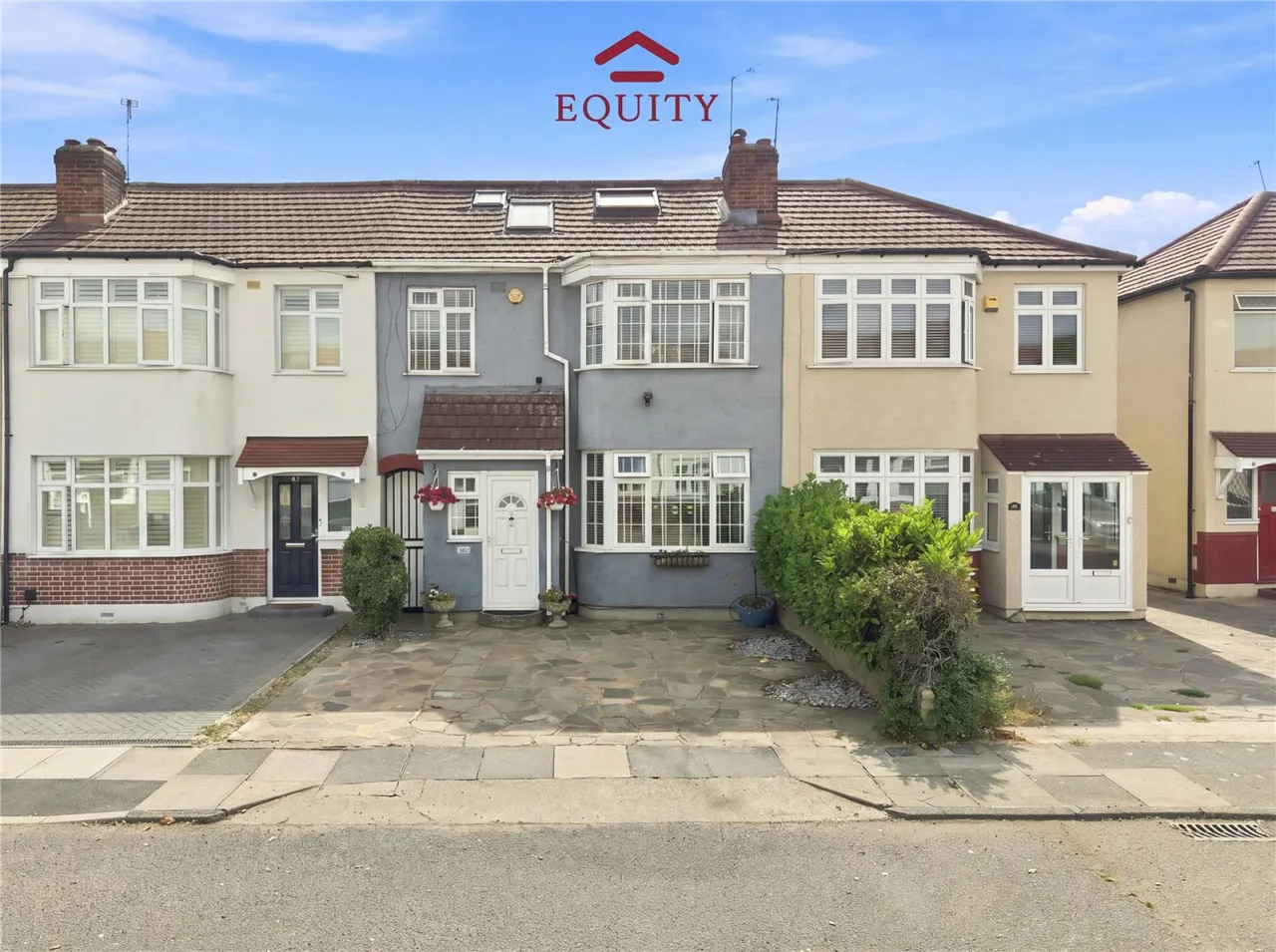 4 bed house for sale, Carisbrook Close, Enfield