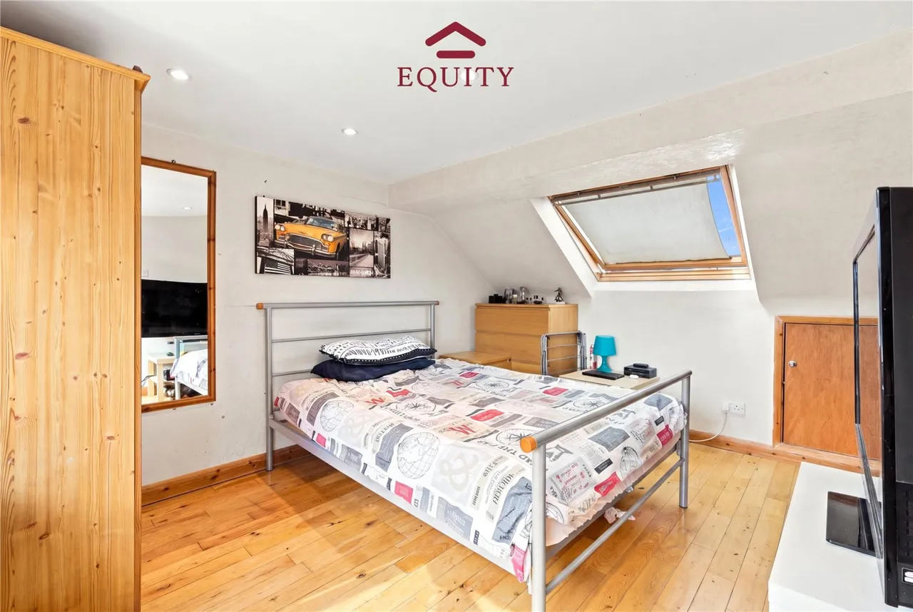 Carisbrook Close, Enfield, photo 23