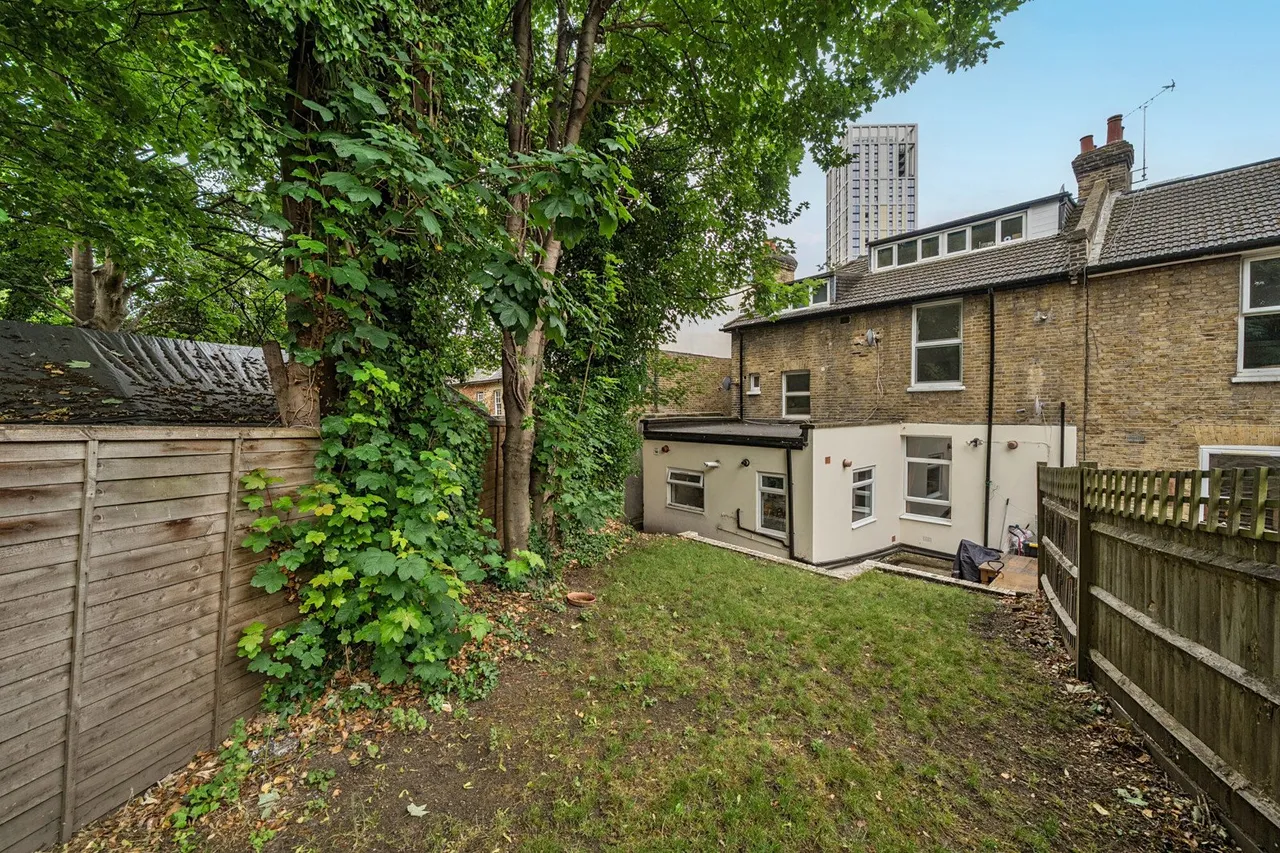Lewisham Road, SE13, photo 3